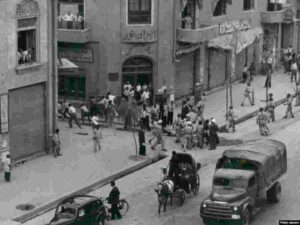 1953年伊朗政变现场，CIA支持的势力控制了德黑兰街头